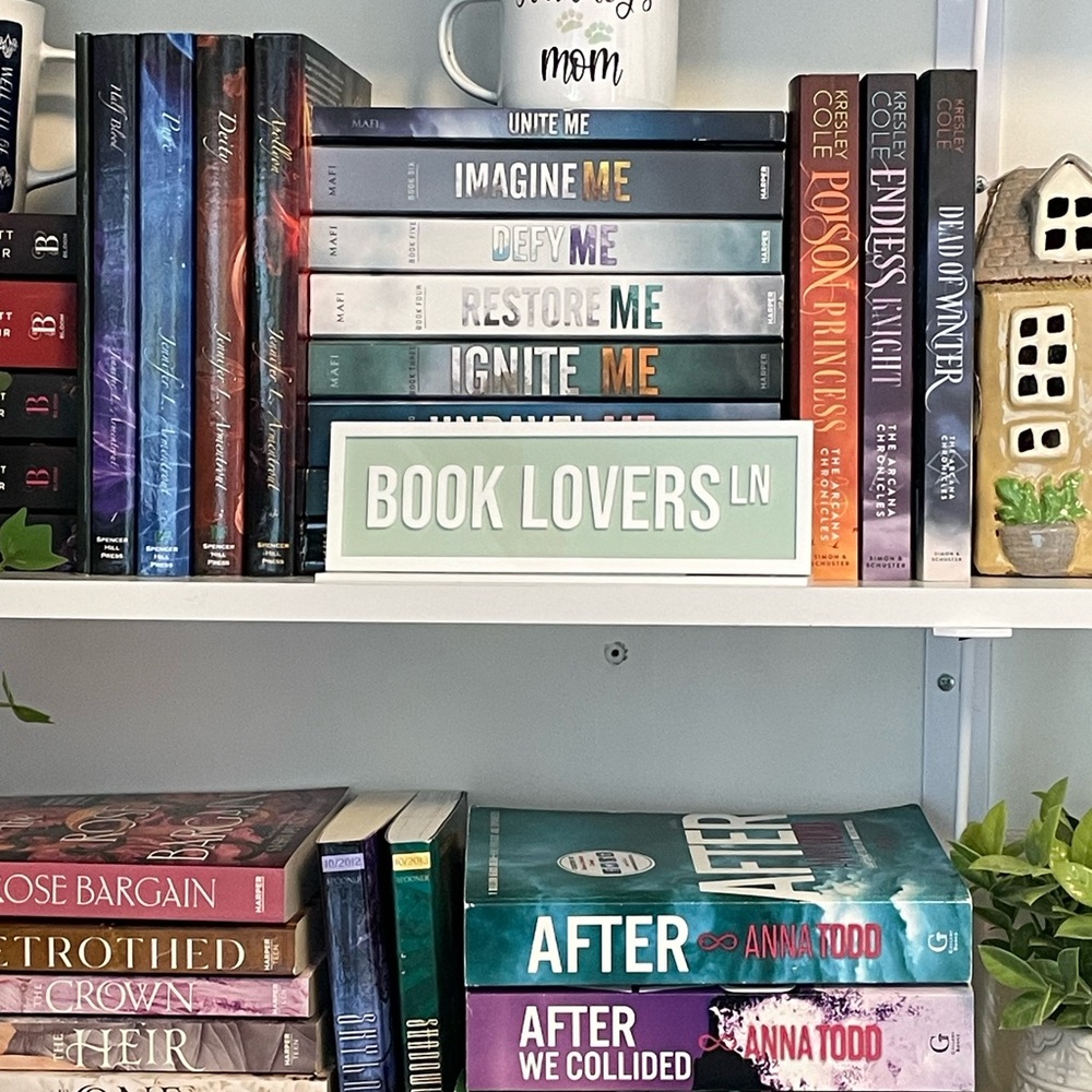 Book Lovers Sign - Green and White